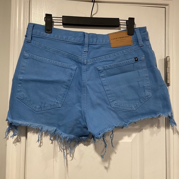 Lucky Brand Size 6 Blue Cotton Denim Relaxed Fit Distressed Cut Off Shorts - Picture 7 of 14